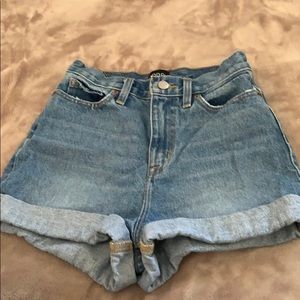 BDG Mom High Rise Jean Shorts Size 24
